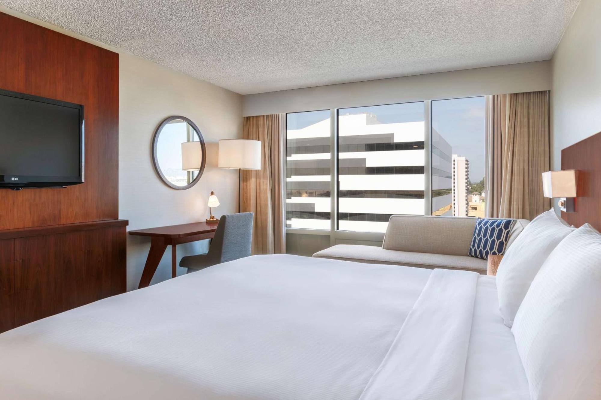 King Room,1552330084:JPEG