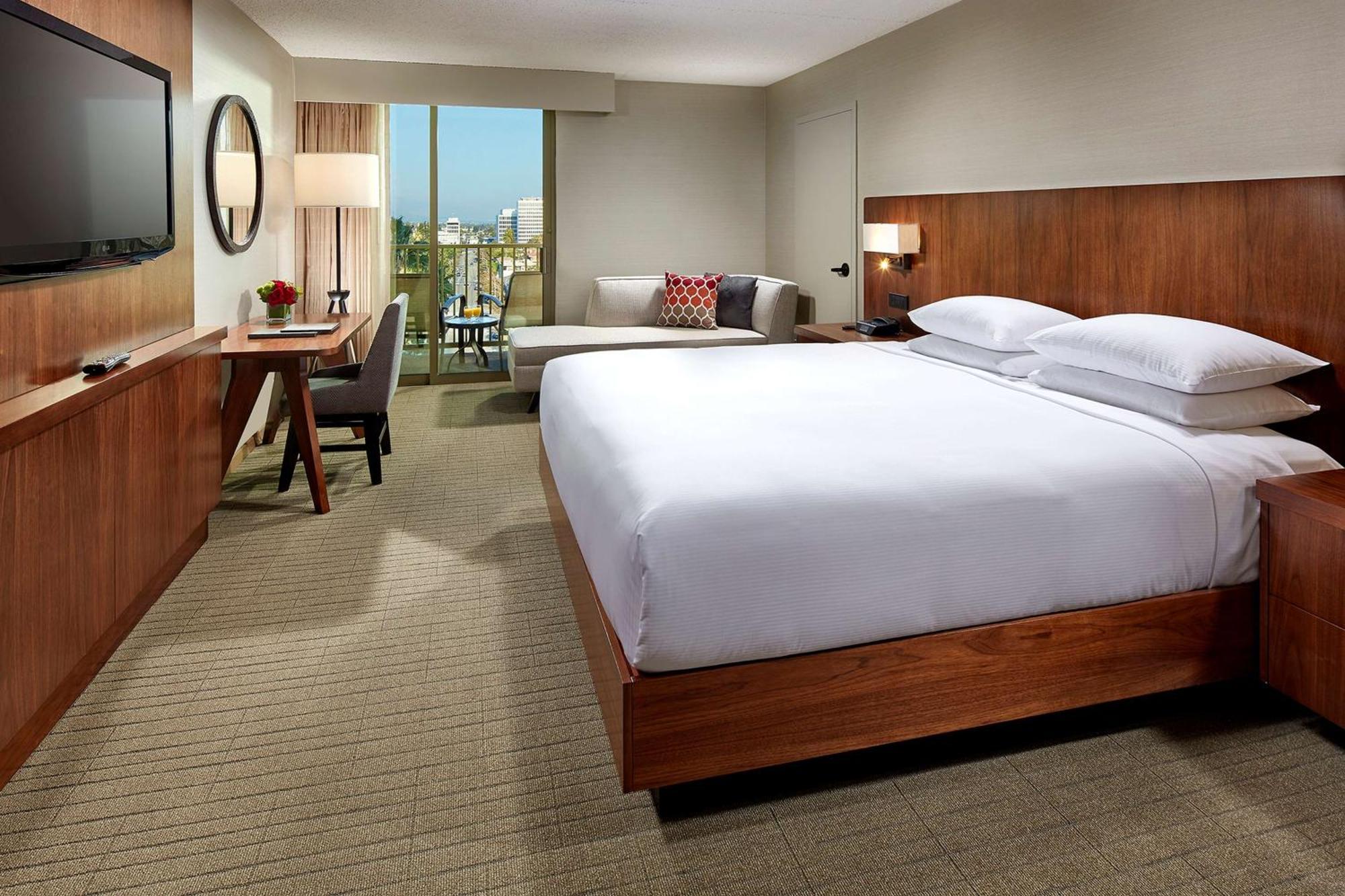 Deluxe King Room,1552329997:JPEG