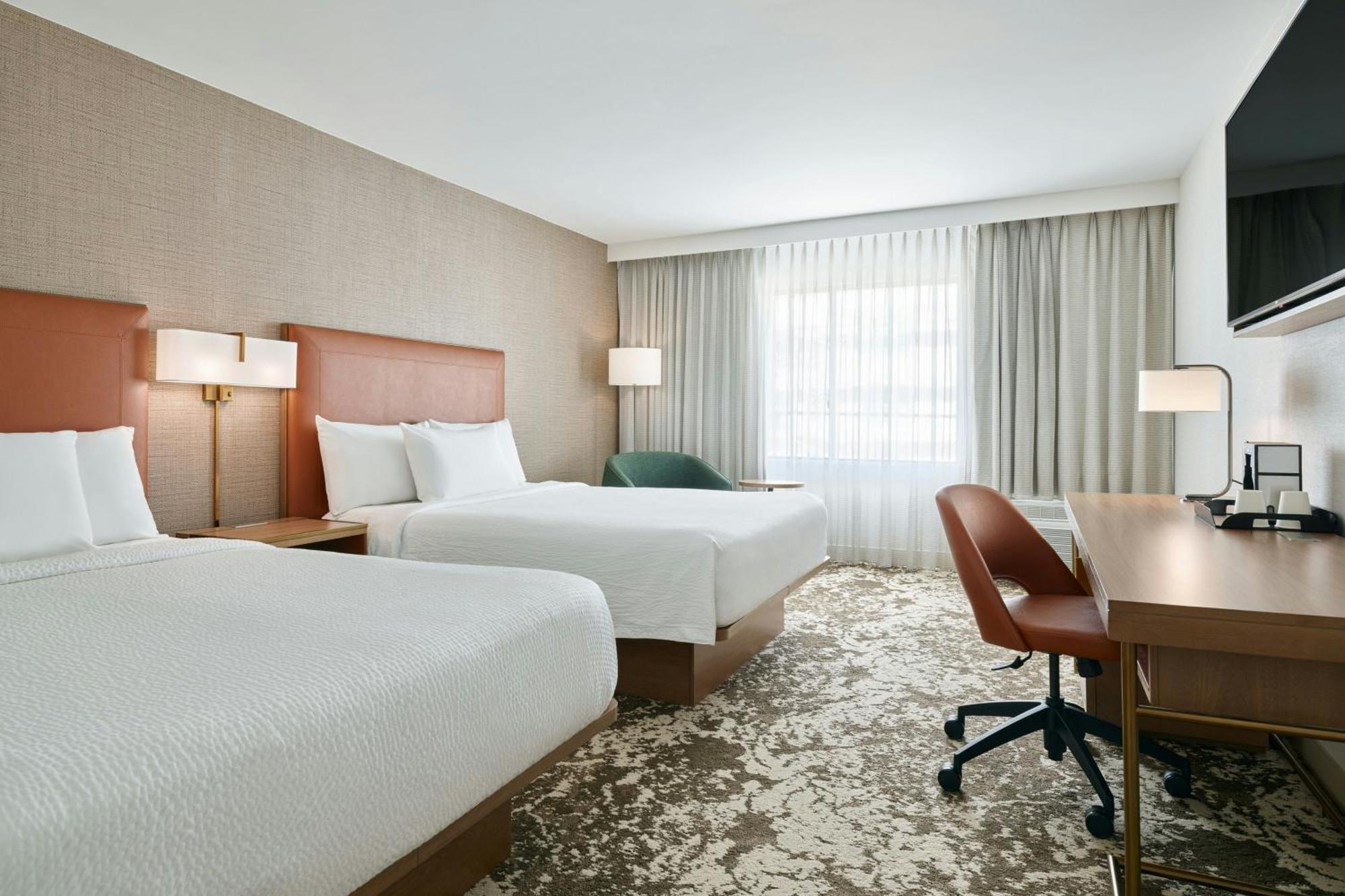 Queen Room with Two Queen Beds,1643153552:JPEG