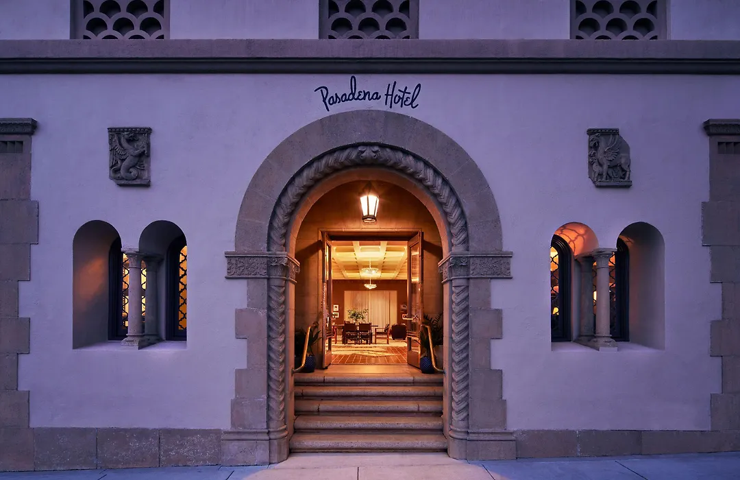 Pasadena Hotel & Pool-1